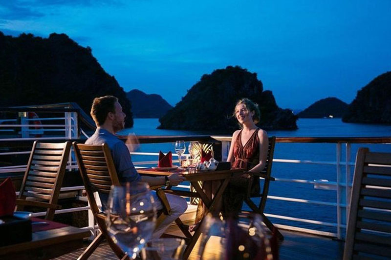 What to Expect on a 2-Day 1-Night Halong Bay Cruise | Jade Sails Halong